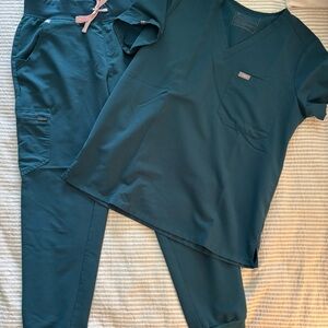FIGS Teal Scrub Set